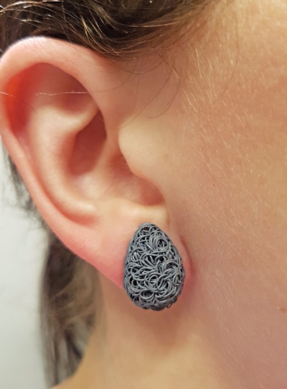 Preview: Goldfarbene Draht Tropfen Ohrstecker